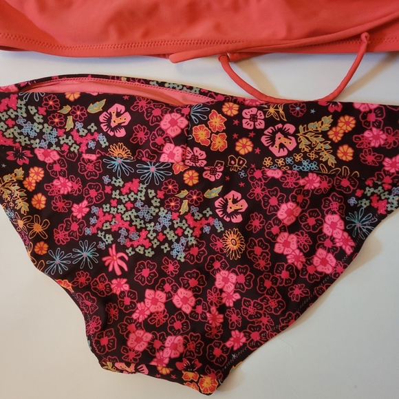 Aerie halter top style two Piece Orange and blue floral Swimsuit Sz Medium - Picture 4 of 14